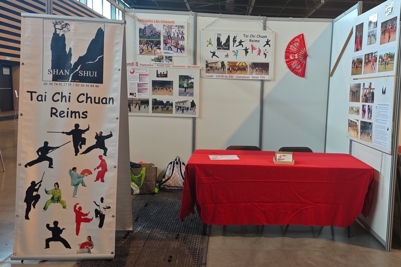 FORUM 25 stand 3